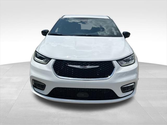 2025 Chrysler Pacifica Plug-In Hybrid PACIFICA PLUG-IN HYBRID SELECT