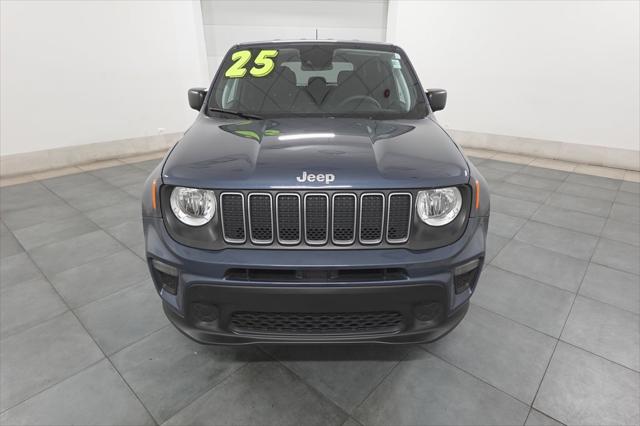 2023 Jeep Renegade Latitude 4x4 2023 Jeep Renegade Latitude 4x4