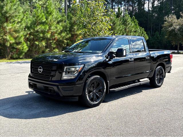 2023 Nissan TITAN Crew Cab SV 4x2