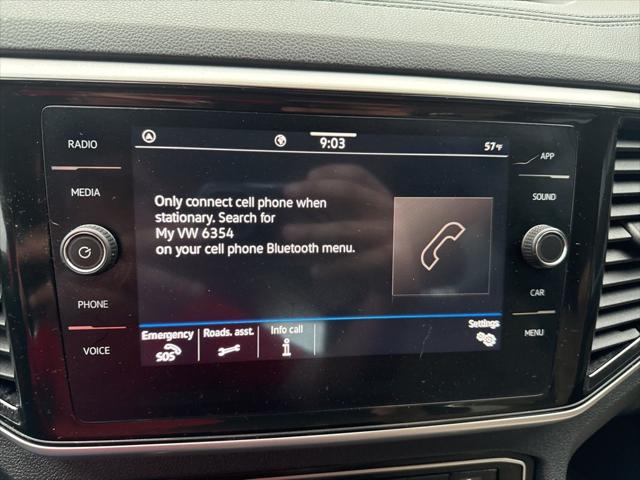 2022 Volkswagen Atlas Cross Sport 3.6L V6 SE w/Technology 2022 Volkswagen Atlas Cross Sport 3.6L V6 SE w/Technology