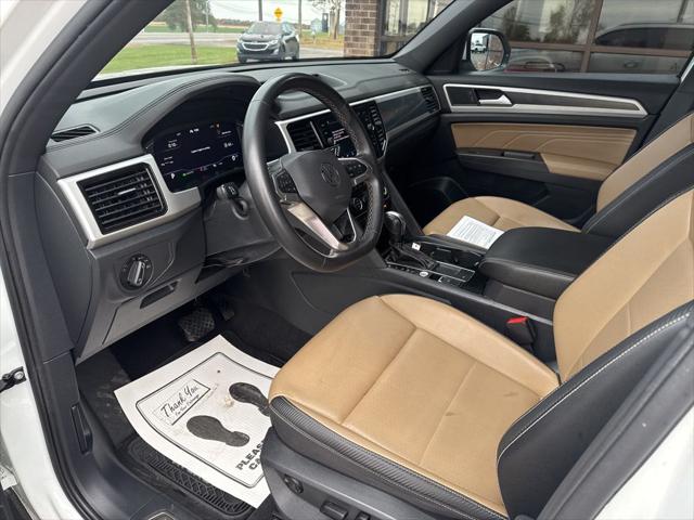 2022 Volkswagen Atlas Cross Sport 3.6L V6 SE w/Technology 2022 Volkswagen Atlas Cross Sport 3.6L V6 SE w/Technology