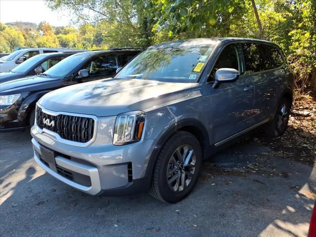 2023 Kia Telluride LX