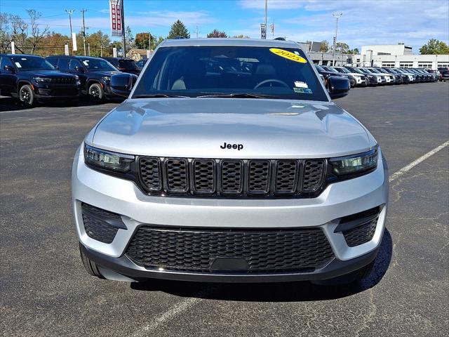 2025 Jeep Grand Cherokee Altitude X 4x4