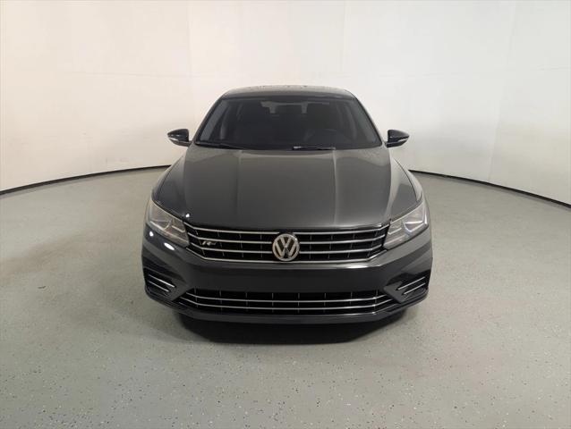 2018 Volkswagen Passat 2.0T R-Line 2018 Volkswagen Passat 2.0T R-Line