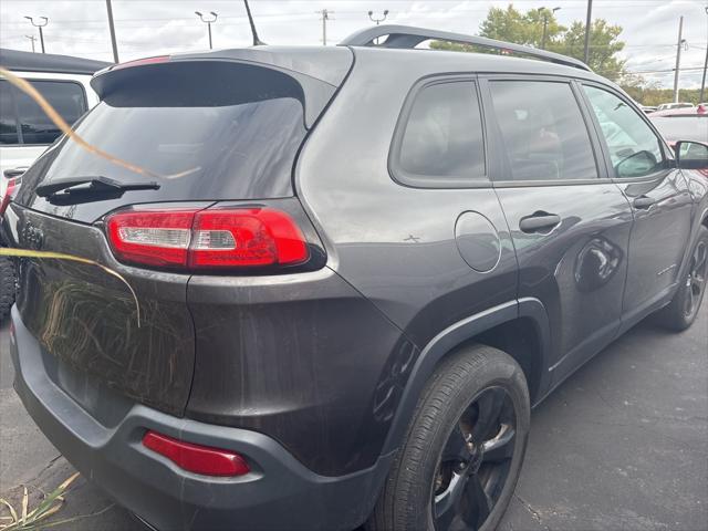 2016 Jeep Cherokee Sport