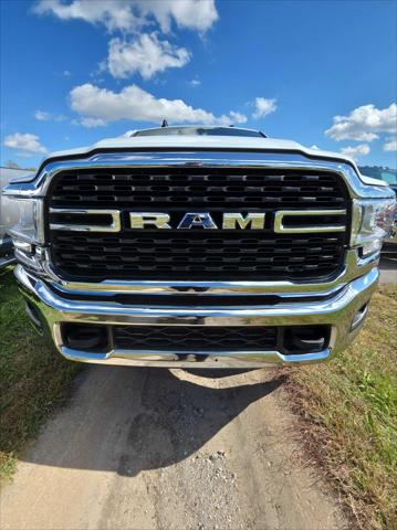 2024 RAM 2500 Big Horn Crew Cab 4x4 64 Box 2024 RAM 2500 Big Horn Crew Cab 4x4 64 Box