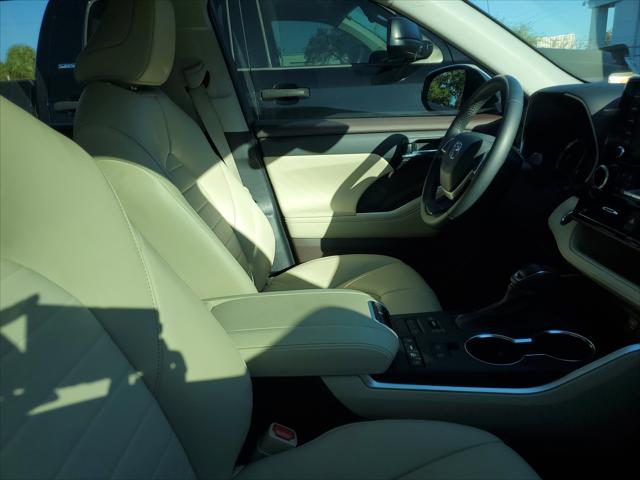 2022 Toyota Highlander XLE 2022 Toyota Highlander XLE