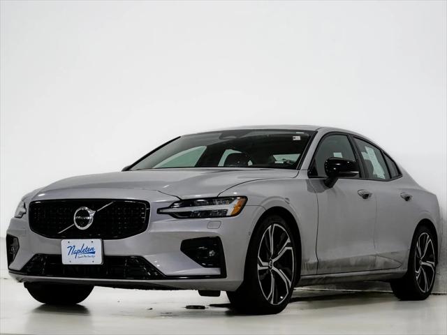 2024 Volvo S60 B5 Plus Dark Theme 2024 Volvo S60 B5 Plus Dark Theme