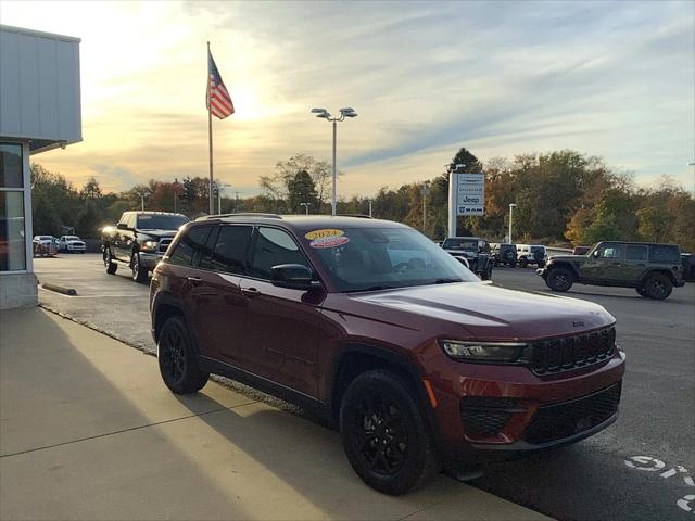 2024 Jeep Grand Cherokee Altitude 4x4 2024 Jeep Grand Cherokee Altitude 4x4