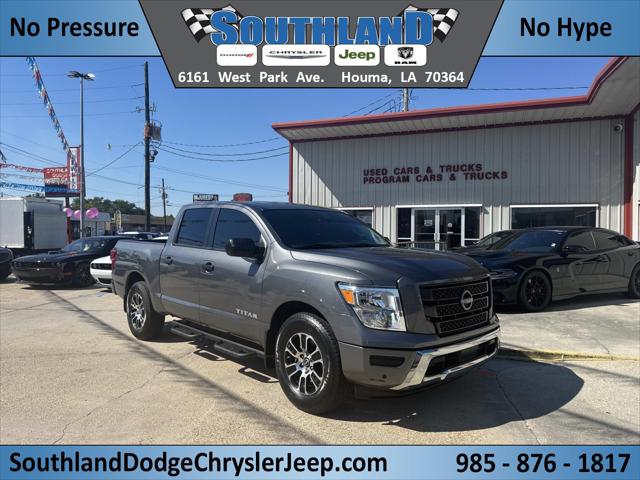 2024 Nissan TITAN Crew Cab SV 4x2