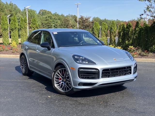 2021 Porsche Cayenne GTS 2021 Porsche Cayenne GTS