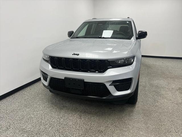 2024 Jeep Grand Cherokee Altitude 4x4 2024 Jeep Grand Cherokee Altitude 4x4