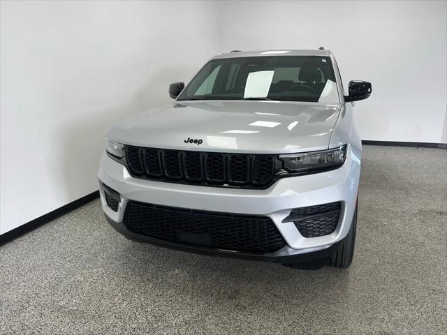 2024 Jeep Grand Cherokee Altitude 4x4 2024 Jeep Grand Cherokee Altitude 4x4