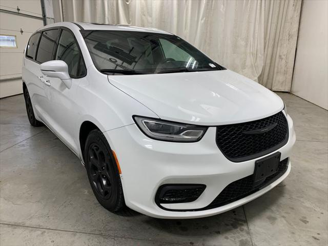 2022 Chrysler Pacifica Hybrid Limited 2022 Chrysler Pacifica Hybrid Limited