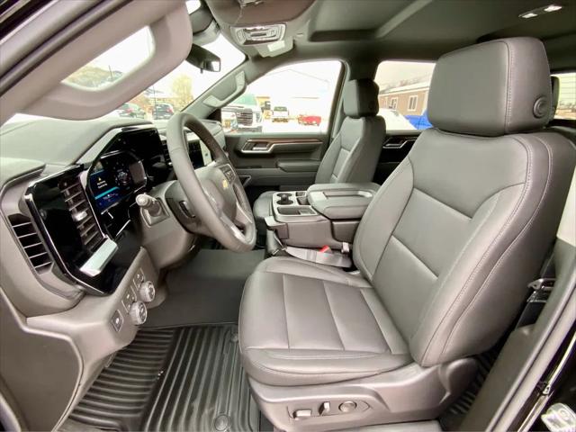 2026 Chevrolet Silverado 1500 4WD Crew Cab Standard Bed LT