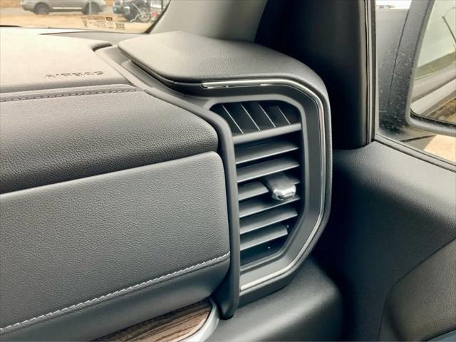 2026 Chevrolet Silverado 1500 4WD Crew Cab Standard Bed LT