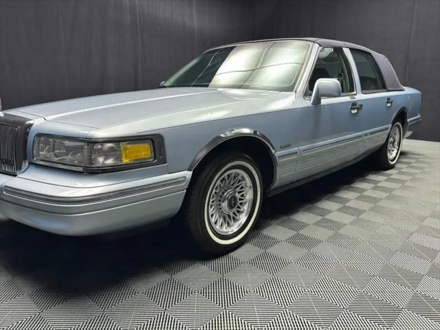 1997 Lincoln Town Car Executive