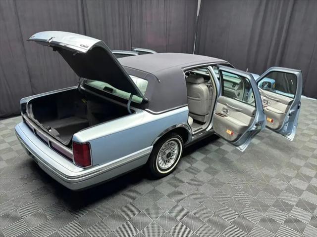 1997 Lincoln Town Car Executive
