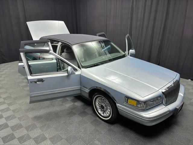 1997 Lincoln Town Car Executive