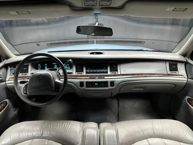 1997 Lincoln Town Car Executive