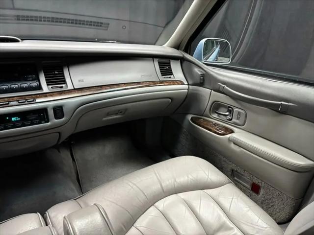 1997 Lincoln Town Car Executive
