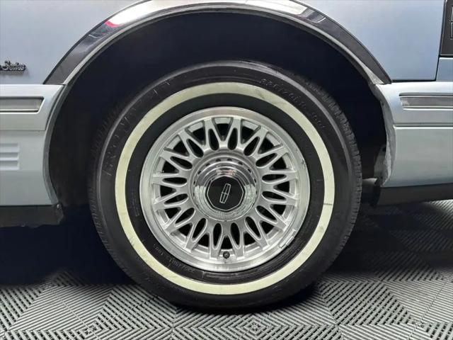 1997 Lincoln Town Car Executive