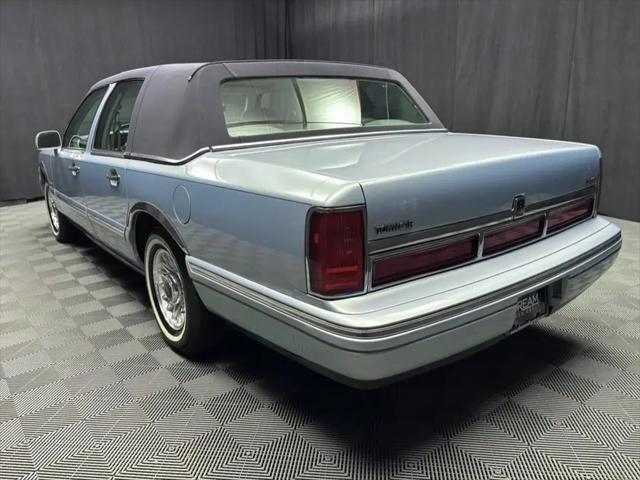 1997 Lincoln Town Car Executive