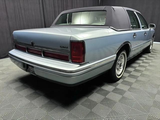 1997 Lincoln Town Car Executive