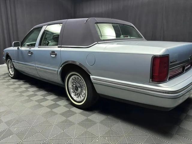 1997 Lincoln Town Car Executive