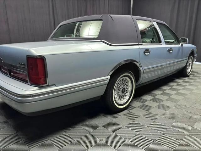 1997 Lincoln Town Car Executive