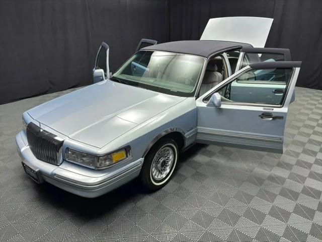 1997 Lincoln Town Car Executive