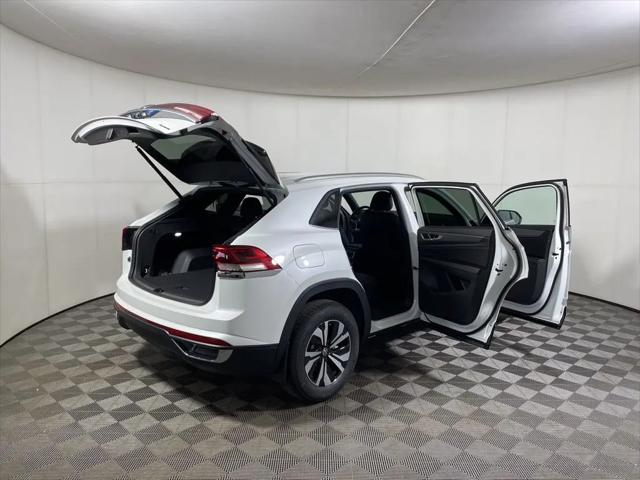 2026 Volkswagen Atlas Cross Sport SE