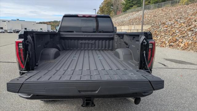 2024 GMC Sierra 3500HD 4WD Crew Cab Long Bed AT4