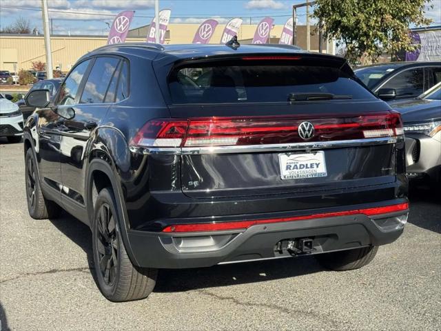 2026 Volkswagen Atlas Cross Sport SE with Technology