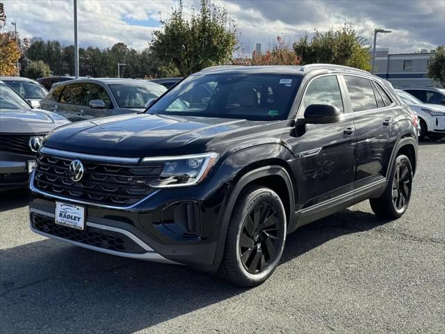 2026 Volkswagen Atlas Cross Sport SE with Technology