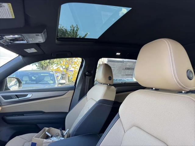 2026 Volkswagen Atlas Cross Sport SE with Technology