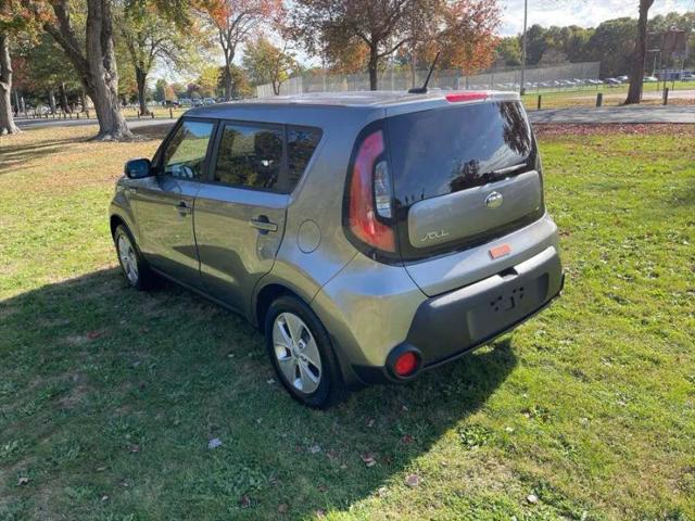 2016 Kia Soul Base