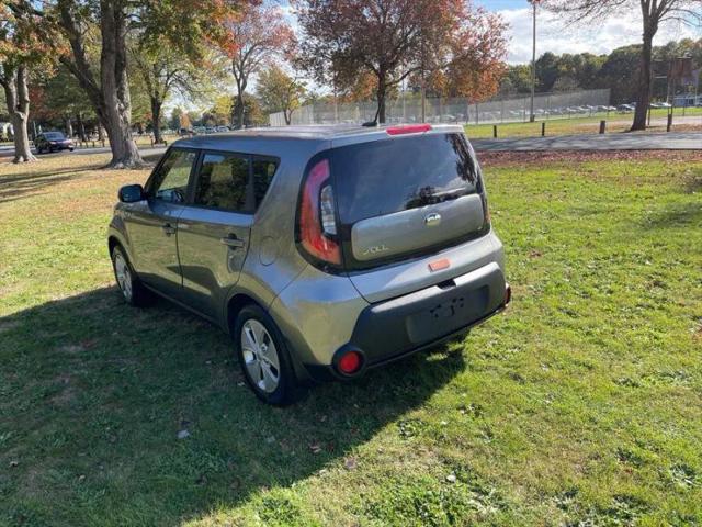 2016 Kia Soul Base