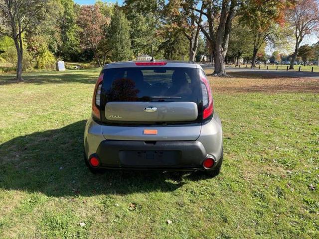 2016 Kia Soul Base