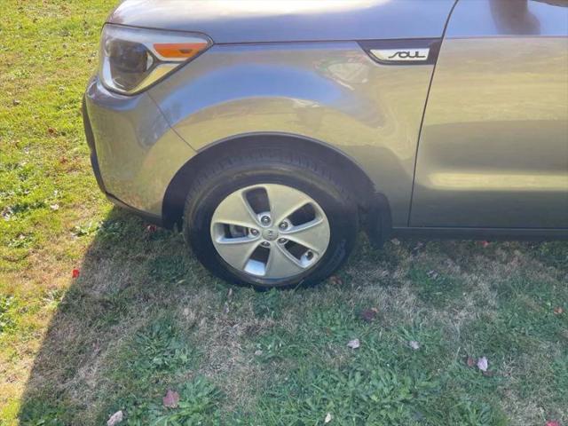 2016 Kia Soul Base