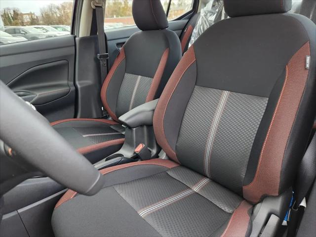 2025 Nissan Versa 1.6 SR