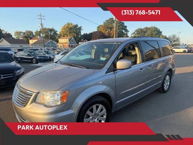 2014 Chrysler Town & Country Touring for sale in Lincoln Park, MI