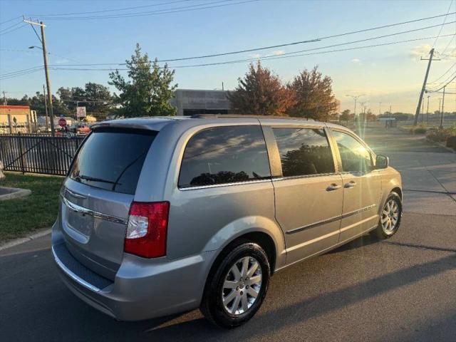 2014 Chrysler Town & Country Touring