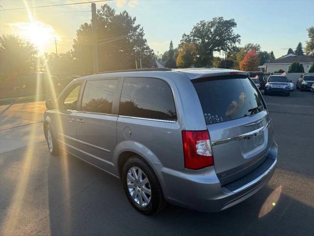 2014 Chrysler Town & Country Touring