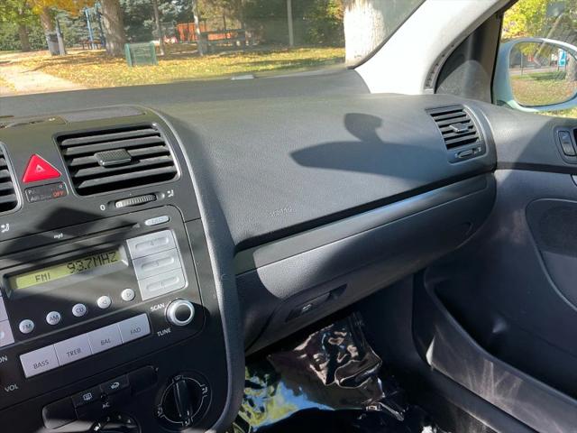 2007 Volkswagen Rabbit 2-Door