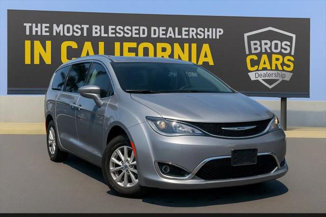 2018 Chrysler Pacifica Touring L for sale in Santa Ana, CA