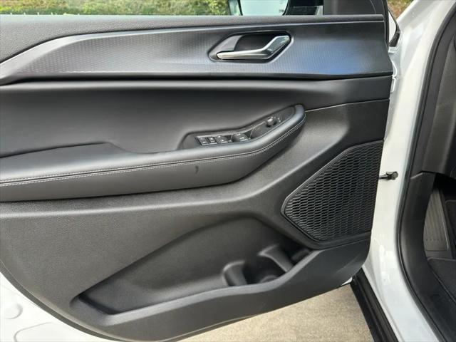 2025 Jeep Grand Cherokee Altitude X 4x2