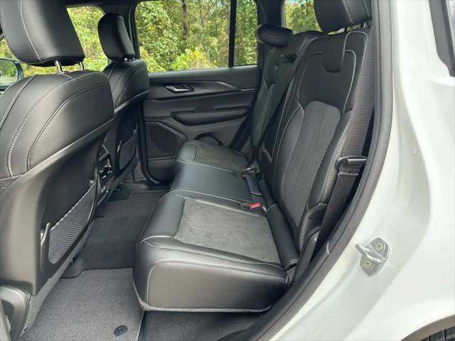 2025 Jeep Grand Cherokee Altitude X 4x2