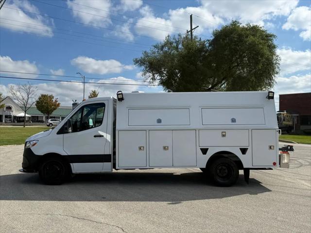 2019 Freightliner Sprinter Standard Roof V6