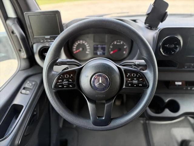 2019 Freightliner Sprinter Standard Roof V6